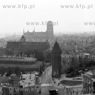 Panorama Gdanska. Widok na skrzyzowanie ulic Podwale...