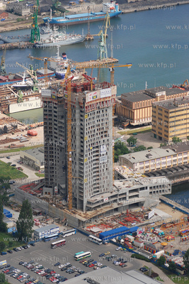 Gdynia z lotu ptaka. Nz. Budowa drapacza chmur  "Sea...