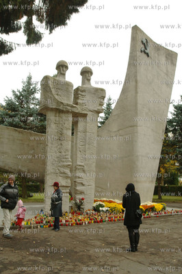 W dniu Wszystkich Swietych Koszalinianie i ich rodziny...