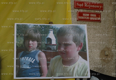 Elblag. Sad Rejowony. Ojcowie i przedstawiciele kilkunastu...