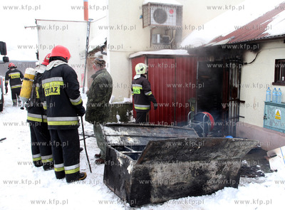 Pozar w sklepie rybnym na Gdanskim osiedlu Morena,...