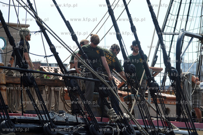 Gdansk. HMS Bounty, replika XVIII wiecznego zaglowca...