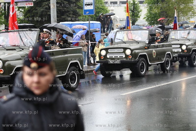 Kaliningrad , Rosja 09.05.2014 Parada na Placu Zwyciestwa...