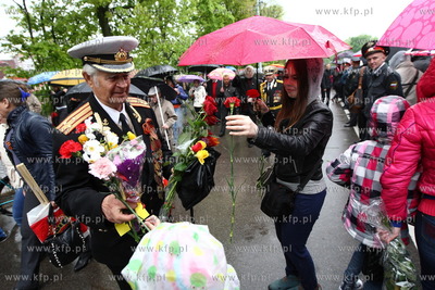Kaliningrad , Rosja 09.05.2014 Parada na Placu Zwyciestwa...