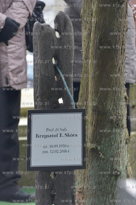 Rodzina, przyjaciele, znajomi, wspolpracownicy - setki...