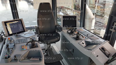 SD Tempest, holownik typu RotorTug z trzema pędnikami...