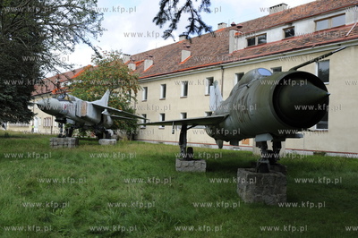 Jednostka wojskowa w Redzikowie, k. Slupska. Tutaj...