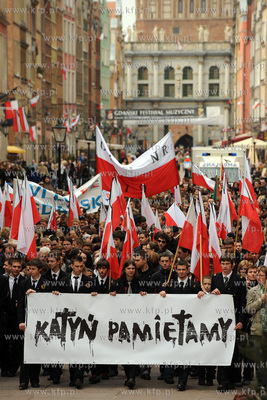 70 rocznica mordu w Katyniu. Marsz pamieci o Katyniu...