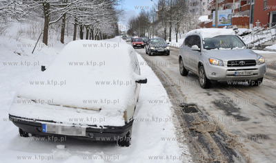 Gdansk, ul. Powstancow Warszawskich. Zima nie daje...