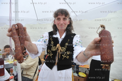 Pomorskie Swieto Produktu Tradycyjnego w Gdansku obok...