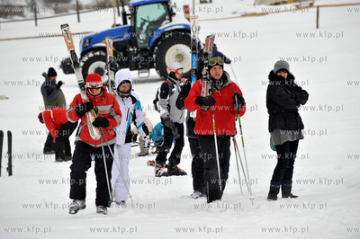 Stok narciarski w Przywidzu na Kaszubach. Na miejscu...