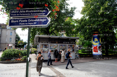 Sopot. Kiosk na ul. Monte Cassino przy Placu Konstytucji....