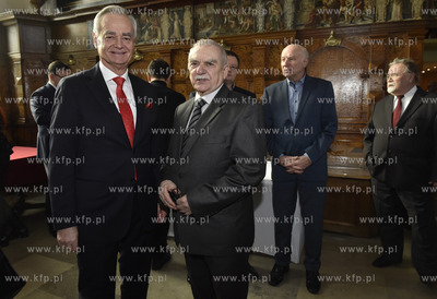 Gdańsk, Dwór Artusa. Noworoczna lampka szampana,...