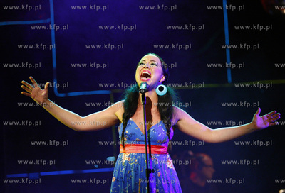 Gdynia. Teatr Muzyczny. Benefis Franciszka Walickiego...