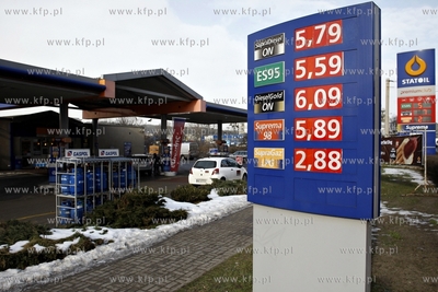 Gdynia Redłowo. Stacja paliw Statoil.
21.02.2012
fot....
