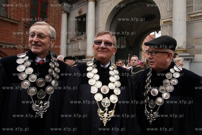 Gdańsk. Przemarsz ul.Długą z okazji jubileuszu siedemdziesięciolecia...