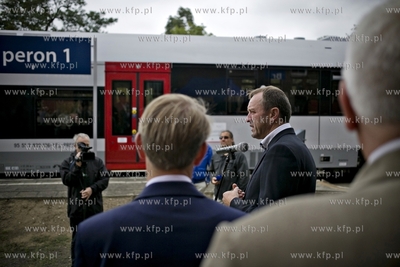 Przejazd pociągu na trasie Gdynia Główna - Brusy,...