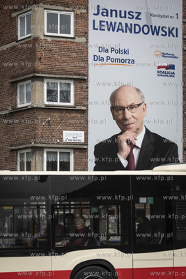Kampania wyborcza do Europarlamentu. Skrzyżowanie...
