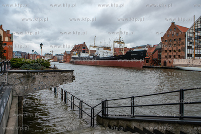 Cofka na Motławie w Gdańsku. 30.01.2022 / fot. Anna...