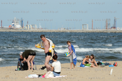 Gdansk, plaza miedzy Westerplatte a Portem Polnocnym...