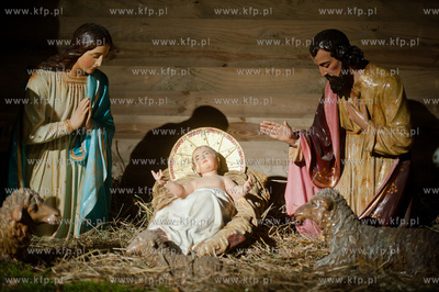 Gdansk. Tradycyjna szopka bozonarodzeniowa w Kosciele...