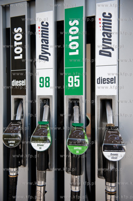 Gdansk. Nowo otwarta stacja benzynowa grupy Lotos....