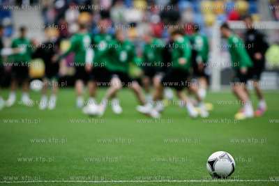 Gdynia. Stadion Miejski. Otwarty dla publicznosci trening...