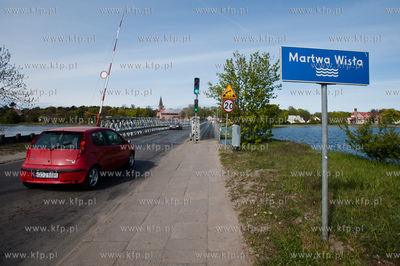 Gdansk. Sobieszewo. Odremontowany most pontonowy.
06.05.2014
fot....
