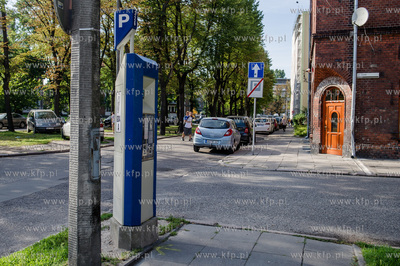 Gdansk. Ul. Osiek. Wprowadzona strefa platnego parkowania.
03.08.2015
fot....
