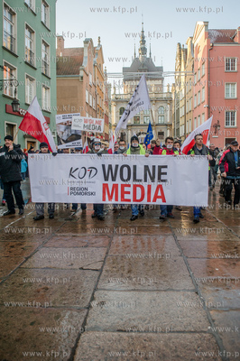 Gdansk. Manifestacja w obronie Wolnych Mediow zorganizowana...
