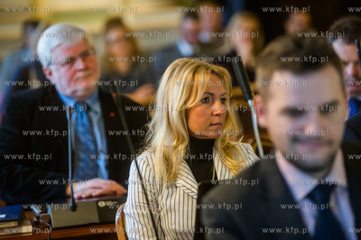 Gdansk. Nowy Ratusz. Sesja Rady Miasta Gdanska. Glosowanie...