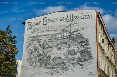 Gdańsk. Wrzeszcz. Remontowana kamienica przy ul Białej,...