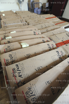 Przed gdanskim sadem rozpoczal sie dzisiaj glowny proces...