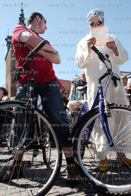 Najwieksza w Polsce uliczna demostracja rowerowa czyli...