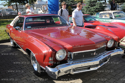 Trojmiejskie Targi Motoryzacyjne w halach wystawienniczych...