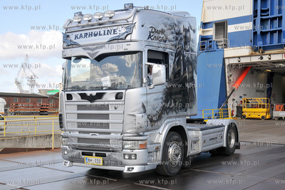 Promem linii FINNLINES przyplynely do gdynskiego portu...