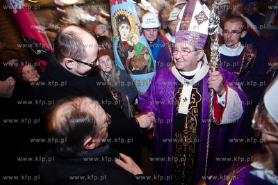 Obchody Grudnia70. Msza swieta  w Bazylice Sw. Brygidy...