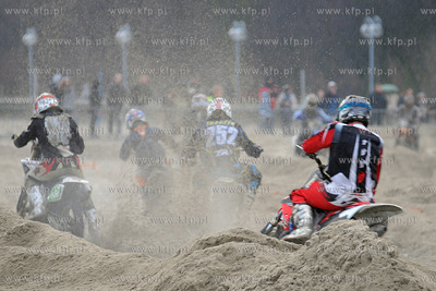 XX Final WOSP w Gdyni. Zawody Motocrossowe na Plazy...