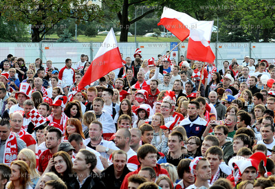 Gdynia Park Kibica w Parku Rady Europy. Gdynianie kibicuja...