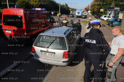 Trzy samochody zderzyly sie na Drodze Krajowej nr 6...