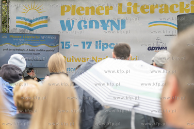 Gdynia, Bulwar Nadmorski. Plener Literacki. Nz. spotkanie...