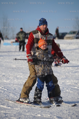 Zimowe szalenstwo w Wiezycy. Nauka jazdy na nartach...