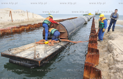 Prace przy budowie wylotow sopockich potokow w glab...