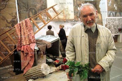Marian Kolodziejna wernisazu swojej wystawy "Wydarzylo...