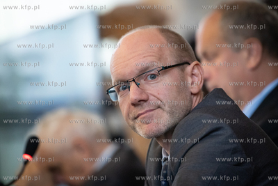 Sesja Rady Miasta Sopotu. Nz. wiceprzewodniczący Rady...