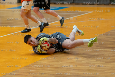 Hala 100-lecia w Sopocie.  Turniej piłki nożnej kobiet...