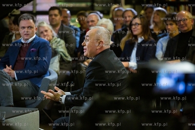 Debata  transmitowana przez TVN24 „Arena Idei”...