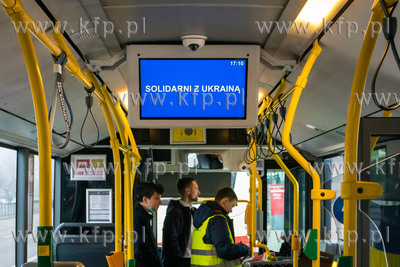 Specjalny autobus zbierał dary dla uchodźców z Ukrainy...