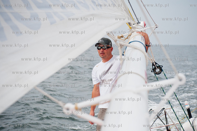 Jacht Operon Racing klasy Eko 60. Kapitan Jachtowy...