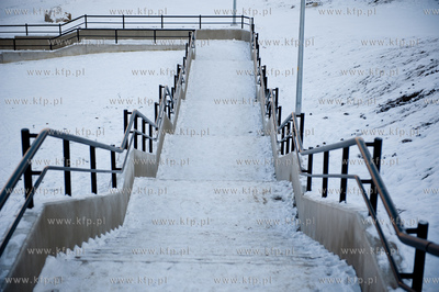 Gdansk. Nowo powstaly zbiornik retencyjny - Madalinskiego,...